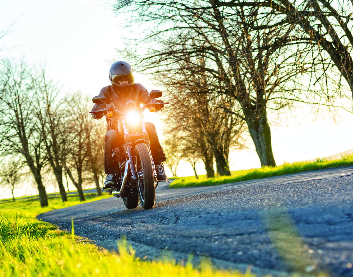 El abogado Terry Abeyta explica las coberturas de seguro que todos los propietarios de motocicletas deberían contratar